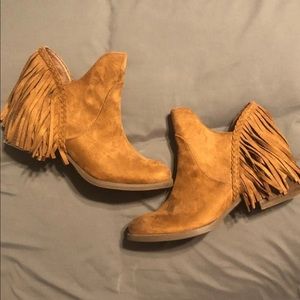 Ankle boots